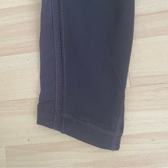 Lululemon Wunder Under High-Rise 7/8 Tight (Awaken) 25"
Dark Shadow Grey - Picture 7 of 12